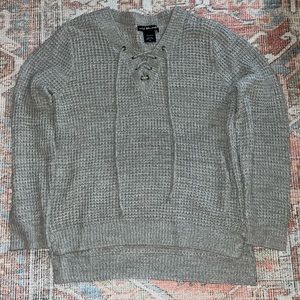LACE UP GREY SWEATER